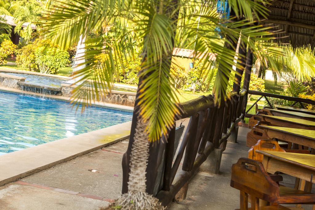 Hotel Guanacaste Lodge Playa Flamingo Exterior photo
